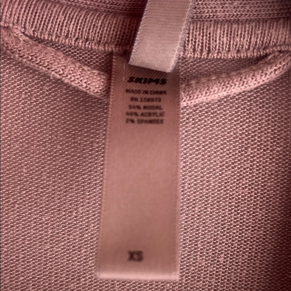 SKIMS Soft Lounge Robe - Picture 5 of 6